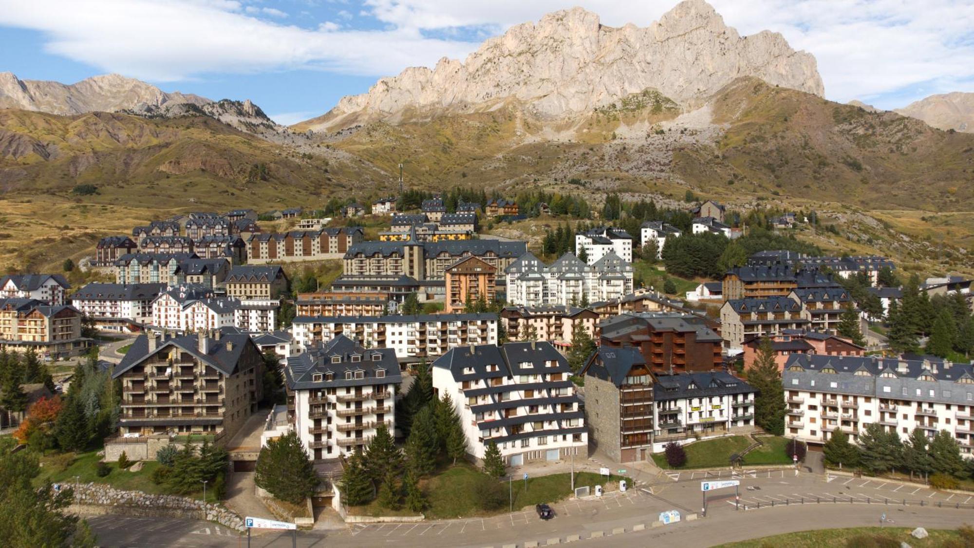 Apartamentos Formigal Exterior photo